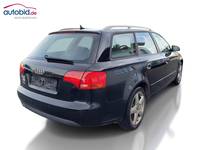 Skats no labās puses aizmugurē