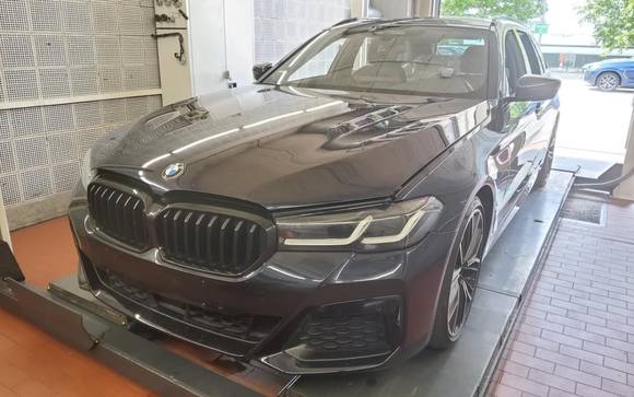 Vista dianteira esquerda