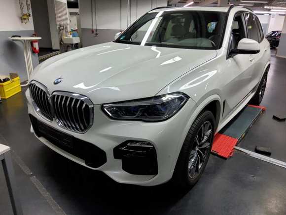 Vista delantera izquierda