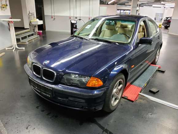 Vista dianteira esquerda