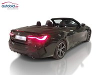 Pogled od pozadi desno