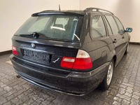 Pogled od pozadi desno