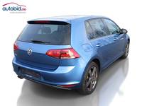 Skats no labās puses aizmugurē