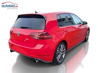 Skats no labās puses aizmugurē