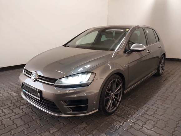 Pogled od napred levo