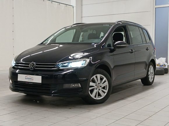 Pogled od napred levo