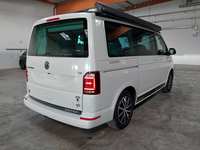 Pogled od pozadi desno