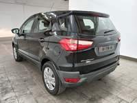 Pogled od pozadi levo