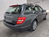 Pogled od pozadi desno