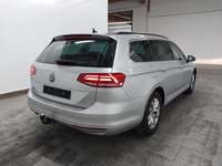 Pogled od pozadi desno