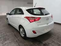 Pogled od pozadi levo