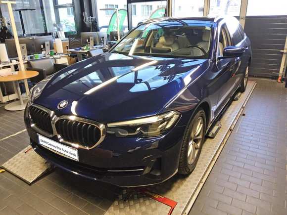 Pogled od napred levo