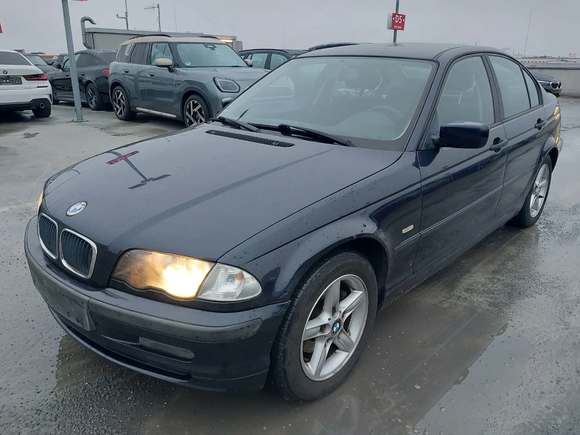 Pogled od napred levo