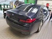 Pogled od pozadi desno