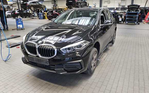 Pogled od napred levo