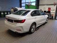 Pogled od pozadi desno