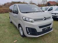 Náhled zpředu zprava