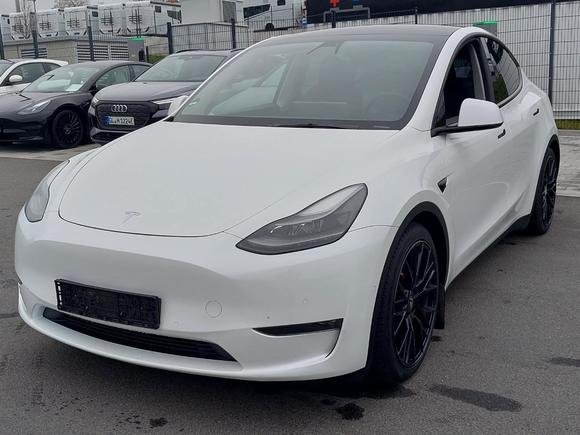 Pogled od napred levo