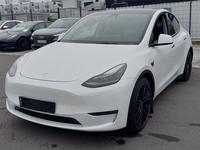 Pogled od napred levo