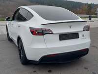 Pogled od pozadi levo