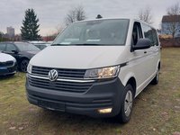 Pogled od napred levo