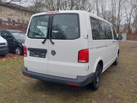 Pogled od pozadi desno