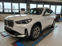 Pogled od napred levo