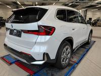 Pogled od pozadi desno