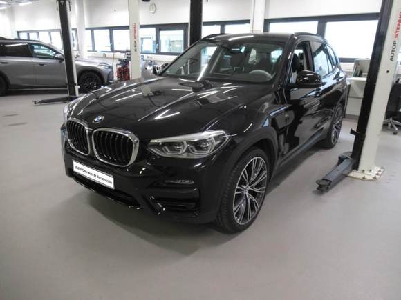 Skats no kreisās puses priekšā