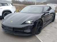 Pogled od napred levo