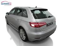 Pogled od pozadi levo