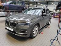 Pogled od napred levo