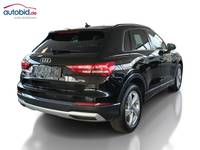 Skats no labās puses aizmugurē