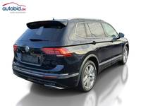 Skats no labās puses aizmugurē