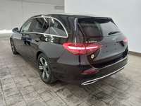 Pogled od pozadi levo