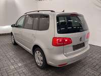 Pogled od pozadi levo