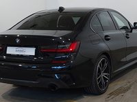 Pogled od pozadi desno