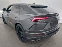 Vaade tagant vasakult