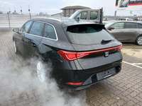 Pogled od pozadi levo