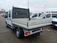 Pogled od pozadi levo