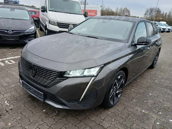 Pogled od napred levo