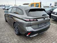 Pogled od pozadi levo