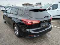 Pogled od pozadi levo