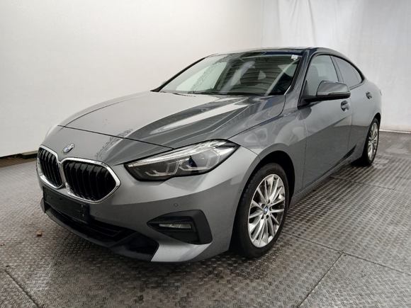 Pogled od napred levo