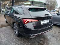 Vista trasera izquierda