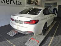 Pogled od pozadi desno