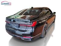 Pogled od pozadi desno