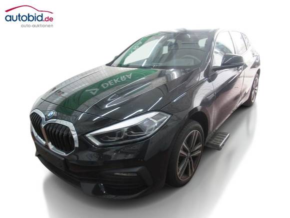 Pogled od napred levo