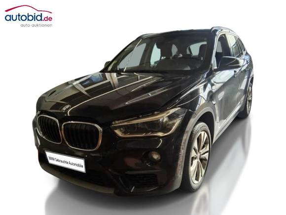 Pogled od napred levo