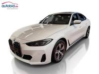 Pogled od napred levo